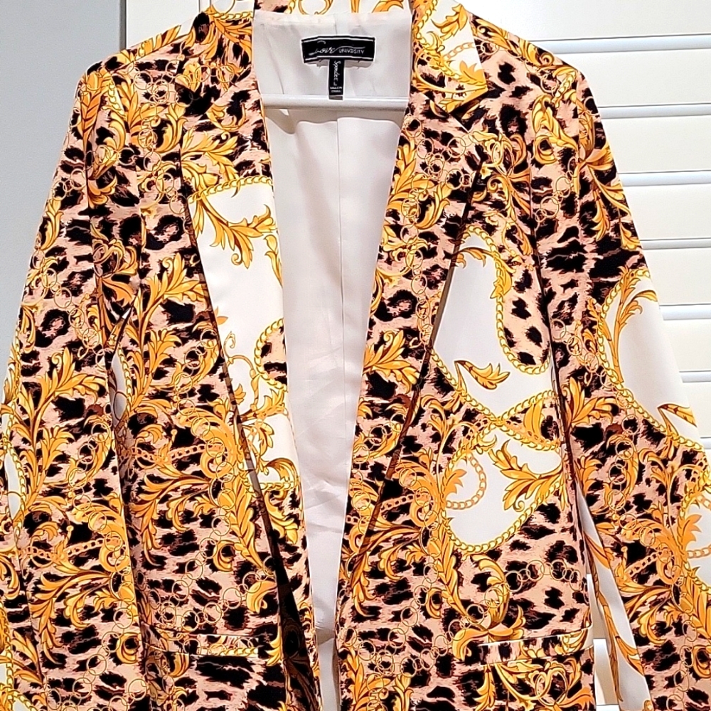 Gold & Black chain design blazer